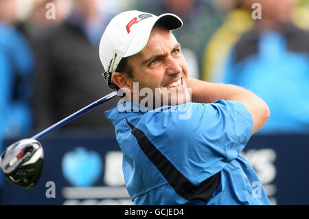 Golf - Barclays Scottish Open - Tag 4 - Loch Lomond Golf Club. Der Italiener Edoardo Molinari zieht am 10. Tag der Barclays Scottish Open am Loch Lomond Golf Club, Loch Lomond, ab. Stockfoto