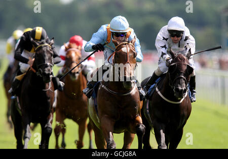 Victoire de Lyphar (c) mit Adrian Nicholls kommt nach Hause Um die Reg Griffin Memorial Trophy zu gewinnen Stockfoto