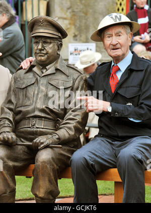 Captain Mainwaring Statue enthüllt Stockfoto