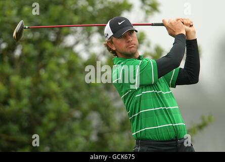 Der US-Amerikaner Lucas Glover in Aktion während der ersten Runde der Open Championship 2010 in St Andrews Stockfoto