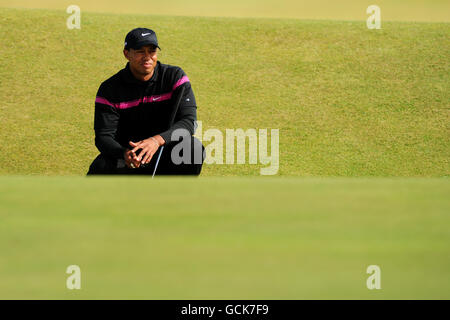 Golf - The Open Championship 2010 - Runde Drei - St Andrews Old Course. US's Tiger Woods während der dritten Runde der Open Championship 2010 in St Andrews, Fife, Schottland. Stockfoto