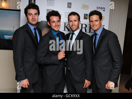 Mitglieder von Blake (von links nach rechts), Ollie Baines, Humphrey Berney, auch bekannt als „Barney“, Jules Knight und Stephen Bowman, kommen zur Chelsea Summer Party im Wyndham Grand Hotel in London. Stockfoto