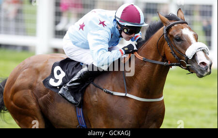 Horse Racing - Betfair Weekend - Alices Abenteuer im Ascot - Ascot Racecourse Stockfoto