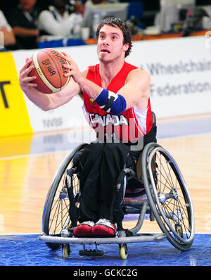 Paralympics - BT Paralympic World Cup 2010 - Tag sechs - Manchester. Kanadas Chad Jassman beim Rollstuhl-Basketball beim BT Paralympic World Cup in Sport City, Manchester, in Aktion. Stockfoto