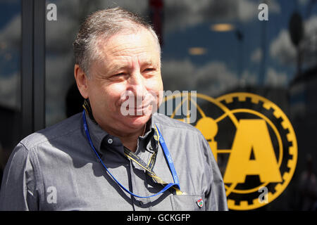 Motorsport - Santander Großer Preis Der Britischen Formel 1 - Renntag - Silverstone Circuit. FIA-Präsident Jean Todt im Fahrerlager vor dem British Grand Prix von Santander auf dem Silverstone Circuit, Northampton. Stockfoto