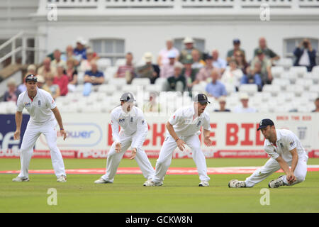Der englische Jonathan Trott (rechts) in Aktion Stockfoto