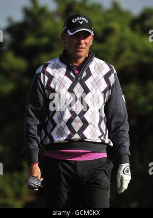 Golf - The Open Championship 2010 - Runde Zwei - St Andrews Old Course. Der Däne Thomas Bjorn in Aktion während der zweiten Runde der Open Championship 2010 in St. Andrews Stockfoto