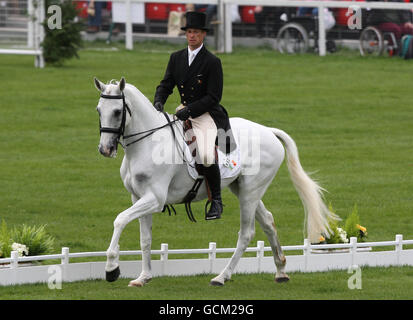 William Fox-Pitt auf Macchiato Stockfoto