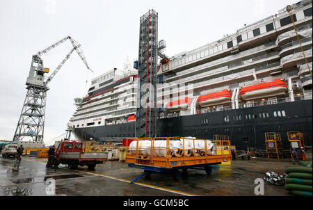 Kreuzfahrtschiff Queen Elizabeth Stockfoto