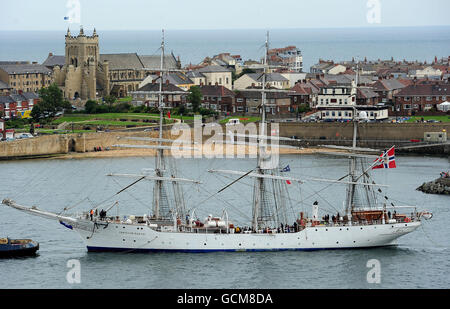 Das Christian Radich Tall Schiff kommt vor dem zweiten Rennen der Tall Ships Races 2010 in Hartlepool Marina an. Stockfoto