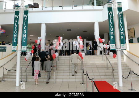 Pferderennen Sie - Vielfalt Club Day - Sandown Park Stockfoto