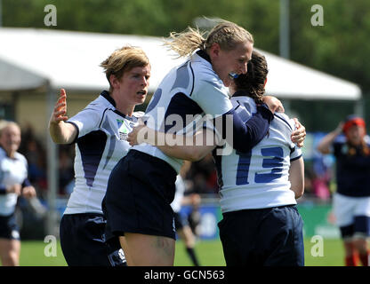 Rugby-Union - IRB Frauen WM - Tag 2 - Pool C - Frankreich / Schottland - Surrey Sportpark Stockfoto