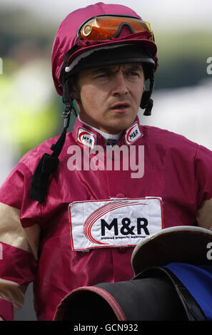 -Die Lindley Catering Handicap Stakes - Rennen Chepstow Rennbahn Stockfoto