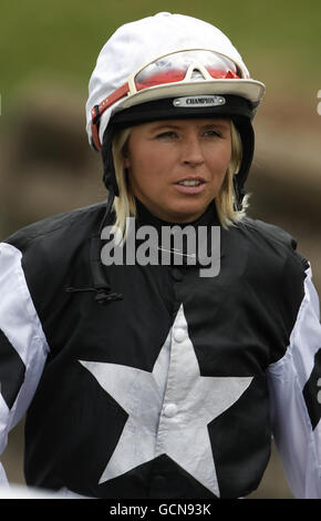 -Die Lindley Catering Handicap Stakes - Rennen Chepstow Rennbahn Stockfoto