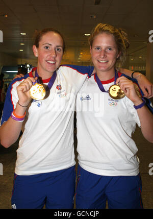 Olympia - GB Jugend Mannschaft Return Home - Heathrow Flughafen Stockfoto