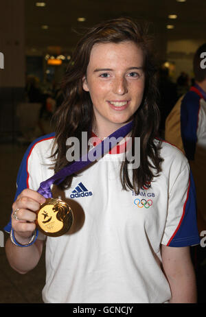 Olympia - GB Jugend Mannschaft Return Home - Heathrow Flughafen Stockfoto