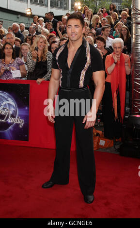 Gavin Henson während einer Fotoausstellung für die Aufnahme der Strictly Come Dancing: Launch Show im BBC Television Center in White City, West London. Stockfoto