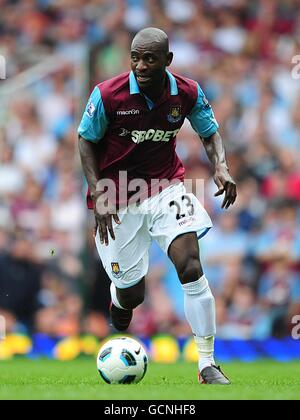 Fußball - Barclays Premier League - West Ham United gegen Chelsea - Upton Park. Herita Ilunga, West Ham United Stockfoto