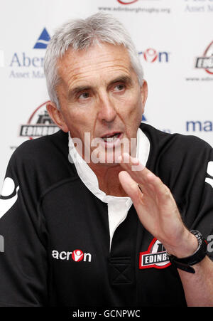 Edinburgh-Cheftrainer Rob Moffat während der Edinbugh-Kader-Ankündigung in Murrayfield, Edinburgh. Stockfoto