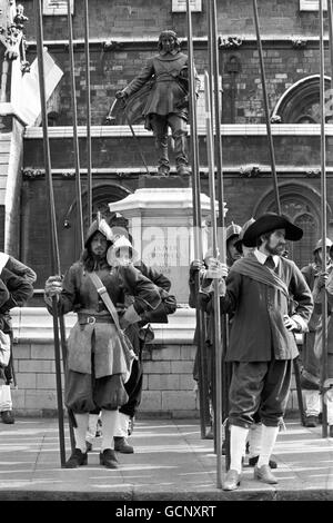 Historisches Reenactment - englischer Bürgerkrieg Gesellschaft - London Stockfoto