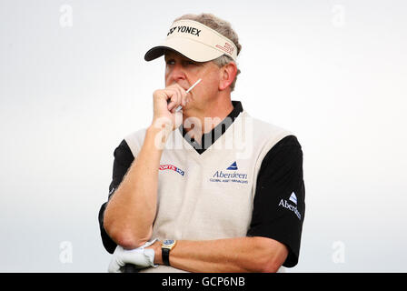 Schottlands Colin Montgomerie am 2. Tag während des ersten Tages der Johnnie Walker Championship in Gleneagles, Perthshire. Stockfoto