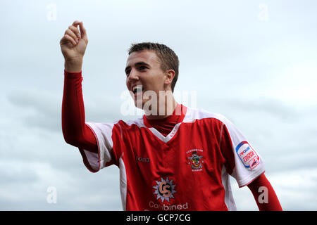 Fußball - npower Football League Two - Accrington Stanley / Macclesfield Town - The Crown Ground. Sean McConville von Accrington Stanley feiert den Torreigen. Stockfoto