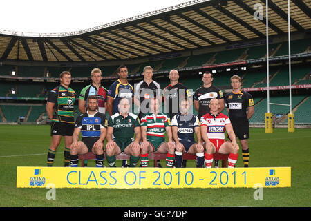 Hintere Reihe von links, Northampton's Dylan Hartley, Harlequins' Chris Robshaw, Leeds' Andy Keys, Newcastles James Hudson, Steve Borthwick von Saracens, Tommy Hayes von Exeter und Tom Rees von Wesps. Vordere Reihe von links, Bath's Luke Watson, London Irish's Clarke Dermondy, Leicester's Geordan Murphy, Sale Shark's Charlie Hodgson und Gloucester's Mike Tindall (Gloucester) Stockfoto