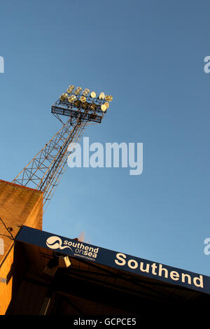 Fußball - Johnstone's Paint Trophy - Südliche Sektion - erste Runde - Southend United gegen Gillingham - Roots Hall. Eine allgemeine Ansicht der Roots Hall, der Heimat des Southend United Football Club Stockfoto