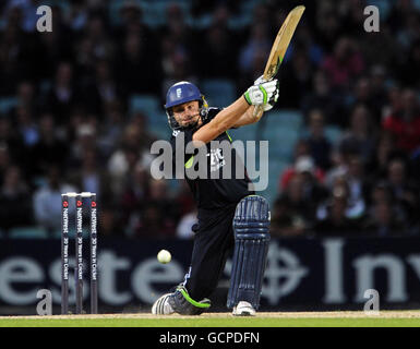 Cricket - NatWest Series - Third One Day International - England / Pakistan - The Brit Insurance Oval. Englands Luke Wright Fledermäuse während der Third One Day International im Brit Insurance Oval, London. Stockfoto