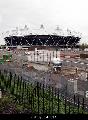 Olympics - Blick Auf Das Olympiastadion. Das Londoner Olympiastadion wird für die Olympischen Spiele 2012 in Stratford, London, gebaut. Stockfoto