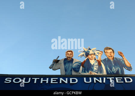 Fußball - Johnstone's Paint Trophy - Südliche Sektion - erste Runde - Southend United gegen Gillingham - Roots Hall. Eine allgemeine Ansicht der Roots Hall, der Heimat des Southend United Football Club Stockfoto