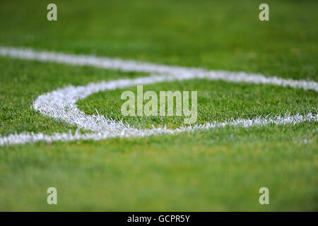 Fußball - npower Football League Two - Northampton Town / Southend United - Sixfields Stadium. Allgemeine Ansicht der weißen Linien auf dem Spielfeld gemalt Stockfoto