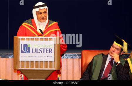 S.H. Prinz Turki bin Faisal Al Saud von Saudi-Arabien spricht an der Universität Ulster in Jordanstown. Stockfoto