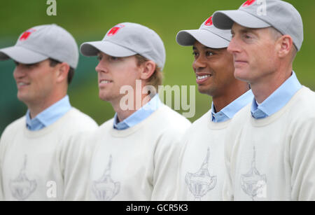 Golf - 38. Ryder Cup - Europa - USA - Üben Sie Tag 1 - Celtic Manor Resort. US's Tiger Woods während der offiziellen Team-Fotoanspielzeit Stockfoto