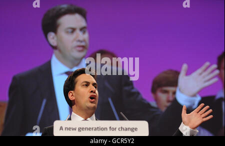 Der neu ernannte Labour-Vorsitzende Ed Miliband hält heute in Manchester seine erste Rede auf der Labour Party-Konferenz als Vorsitzender. Stockfoto