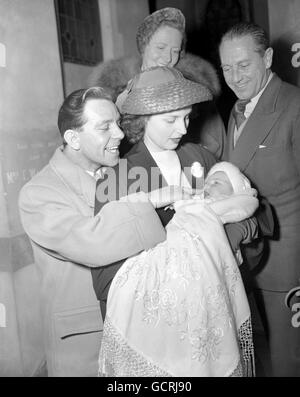 Unterhaltung - Taufe - Norman Wisdom - Evangelisch-methodistische Kirche, Barnet Stockfoto