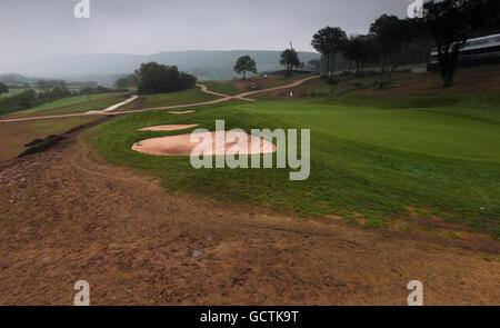 Golf - Blick Auf Celtic Manor. Gesamtansicht des 18. Grüns und Fairways auf dem Twent Ten Course bei Celtic Manor ein paar Tage nach dem Ryder Cup Stockfoto