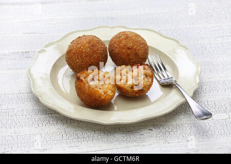 Arancini di Riso, Risotto frittierte Reisbällchen, italienische sizilianische Küche Stockfoto