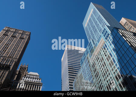 Hochhäuser entlang der Madison Avenue in Midtown Manhattan, NYC, USA Stockfoto