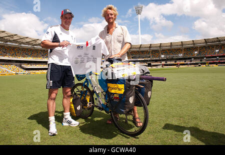 Radfahrer Cricket Charity Wanderung nach Australien Stockfoto