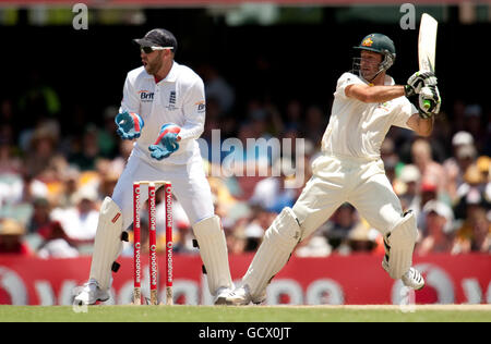 Cricket - 2010 Ashes Series - Erstes Testspiel - Tag zwei - England gegen Australien - die Gabba. Der australische Kapitän Ricky Ponting beim ersten Ashes-Test auf der Gabba in Brisbane, Australien. Stockfoto