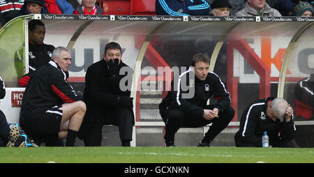 Fußball - npower Football League Championship - Nottingham Forest / Barnsley - City Ground. Billy Davies, der Manager von Nottingham Forest, beobachtet die ausgegrabenen Stockfoto