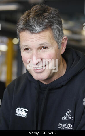 Sean Lineen, Cheftrainer der Glasgow Warriors, während der Teamankündigung bei der Ravenscraig Regional Sports Facility in Glasgow. Stockfoto