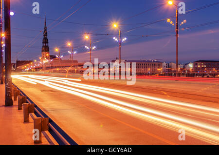 Riga, Lettland: Akmens kippt Brücke in der Altstadt Stockfoto
