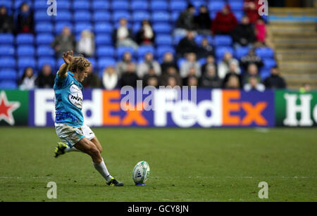 Jonny Wilkinson von RC Toulon beim Heineken Cup-Spiel im Madjeski Stadium, Reading. Stockfoto