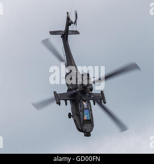 Niederländische AH - 64D Apache Demo Team abgebildet auf 2016 Royal International Air Tattoo. Stockfoto