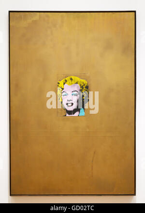 Gold Marilyn Monroe 1962 von Andy Warhol, Siebdruck Tinte auf synthetische Polymer Farbe auf Leinwand, machte kurz nach ihrem Selbstmord Stockfoto