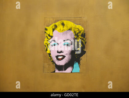 Gold Marilyn Monroe 1962 von Andy Warhol, Siebdruck Tinte auf synthetische Polymer Farbe auf Leinwand, machte kurz nach ihrem Selbstmord Stockfoto