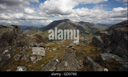 Ben Nevis, der höchste Berg in Großbritannien von Mullach Nan Coirean. Stockfoto