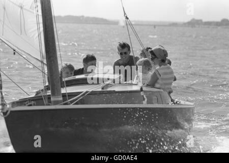 Segeln auf Victura mit Jackie und Bobby Kennedy Stockfoto